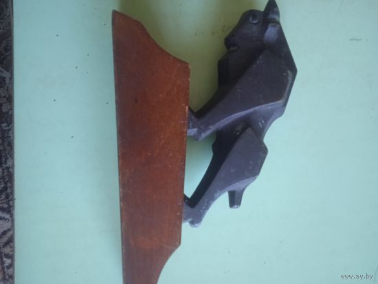 Зубр . Статуэтка с МАЗа