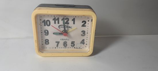 Часы "Космос" кварц рабочие.