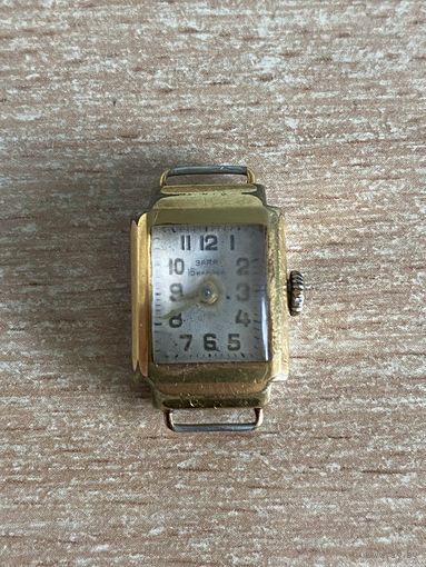 Наручные часы Заря 16 камней Au