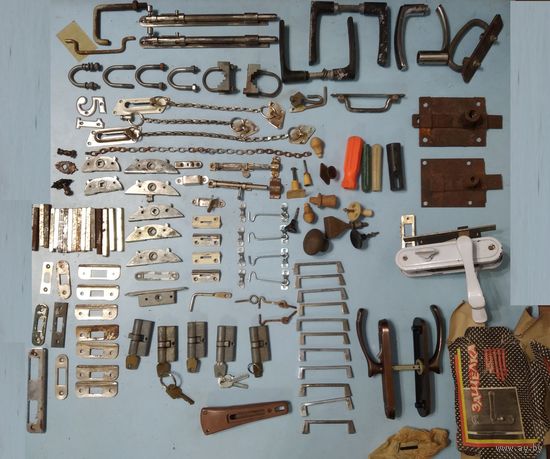 Ручки дверные мебельные, засовы, цепочки из СССР