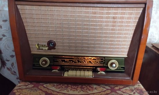 Радиола Сакта.