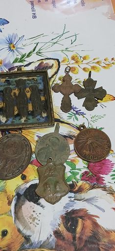 Крестики и медальоны