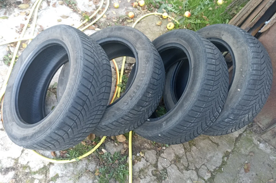 Шины комплект 4 шт Semperit speed-grep 3 4 мм 205/55 R16 всесезонка