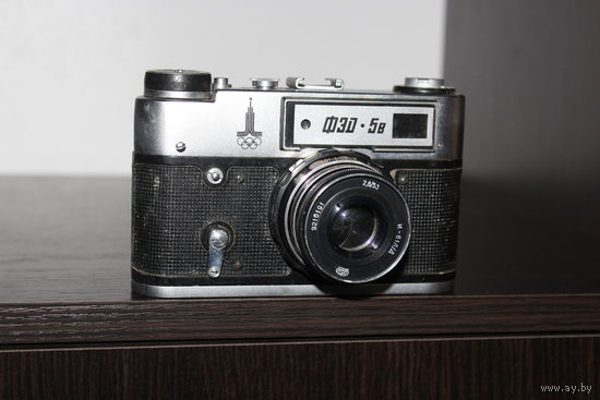 Фотоаппарат ФЭД-5В с Олимпийской символикой, объектив Индустар-61.