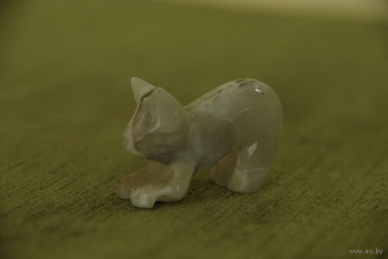Статуэтка " Кот "  , оникс  высота 2,5 см , длинна 3,5 см