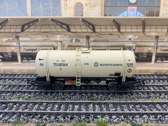 Цистерна 4-х осная БЕЛОРУСНЕФТЬ. Масштаб НО 1:87.