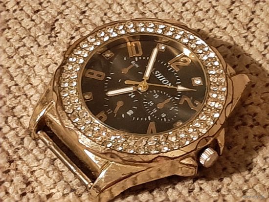 Часы Fashion Кварц.